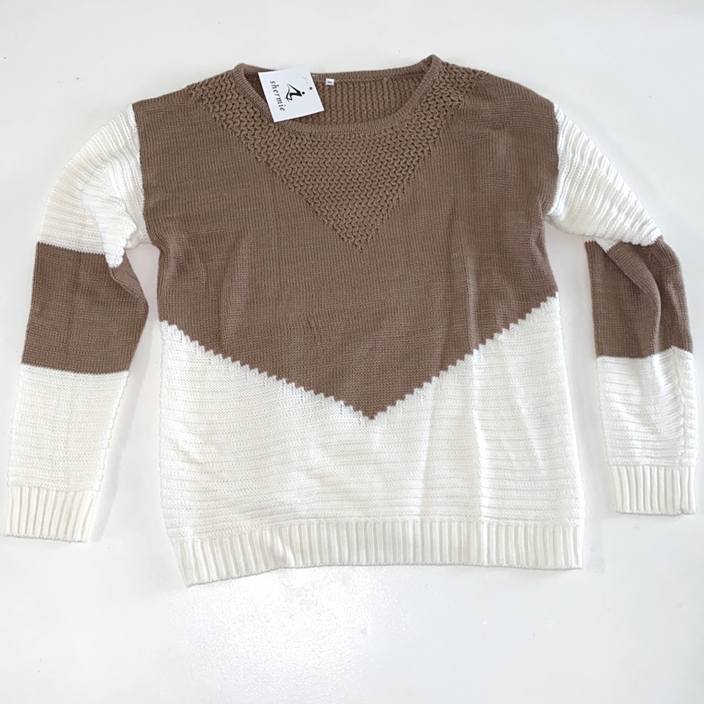 Woman’s sweater. Size M. Cream/brown